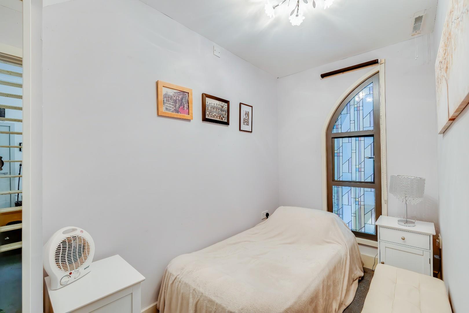 Castellum, 5 Alcedonia, Albert Crescent, Penarth, CF64 1FB